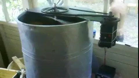 Радиальная медогонка с электроприводом